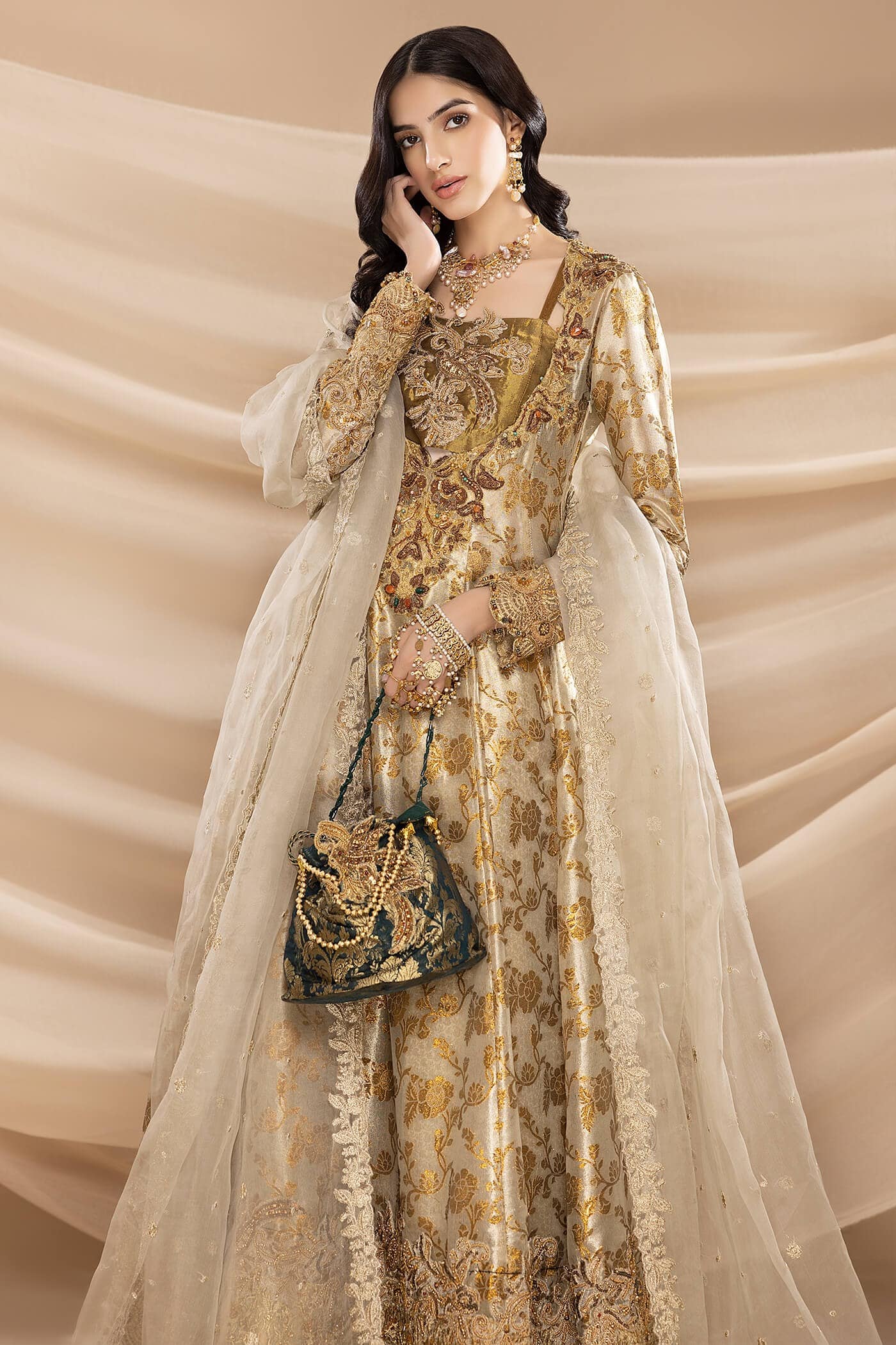 Dur-e-Nayab