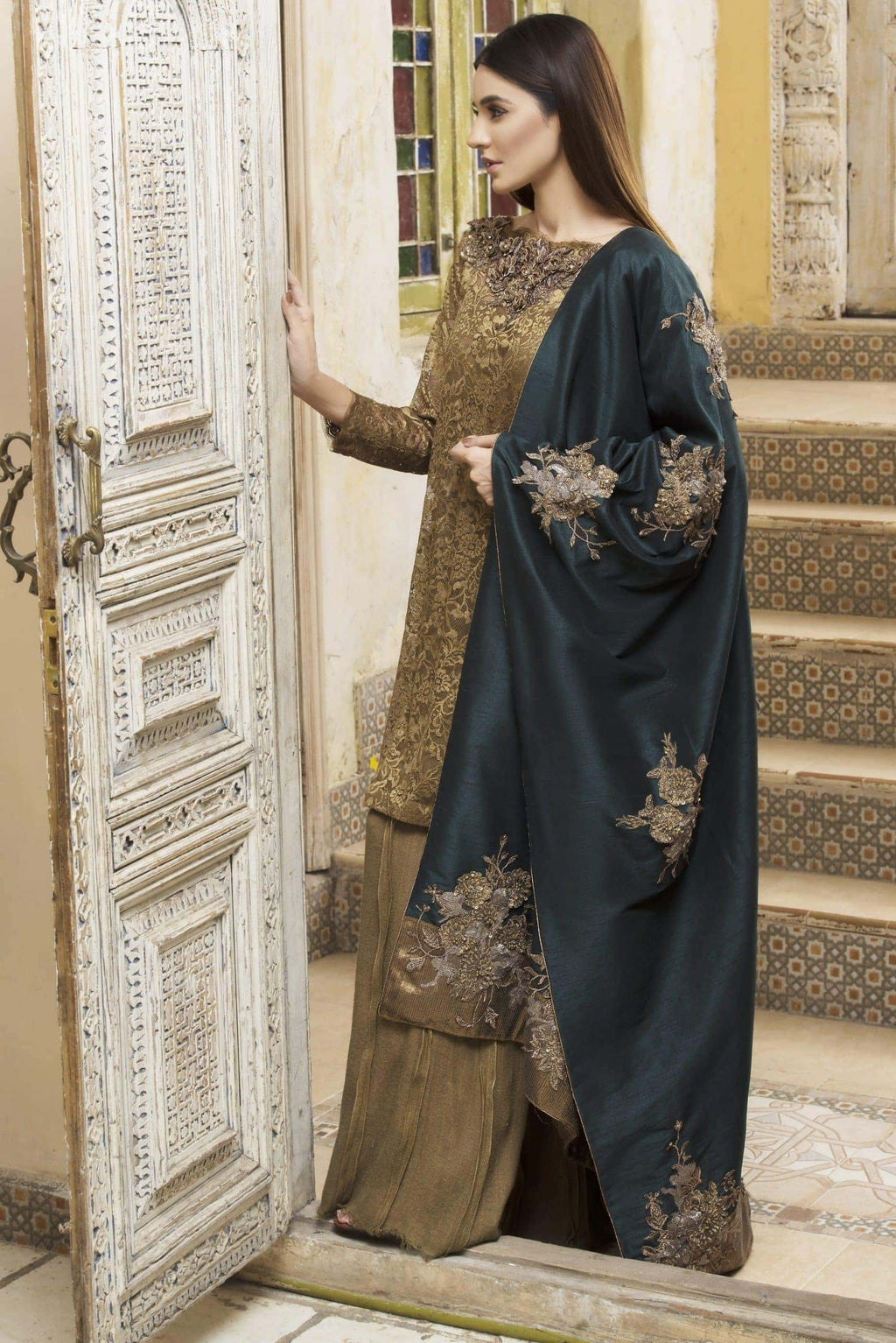 Empress Bouquet Shawl